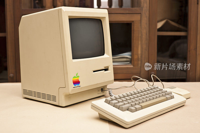 侧面视图的历史Macintosh 128k XXXL